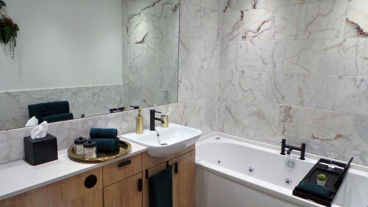 Luxury 1 Bedroom Duplex With Free Parking بلايموث المظهر الخارجي الصورة